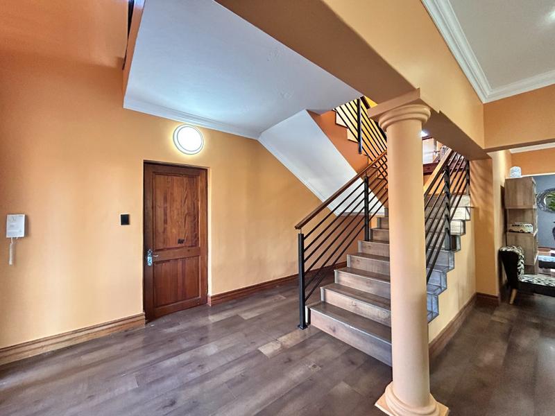 To Let 4 Bedroom Property for Rent in Xanadu North West